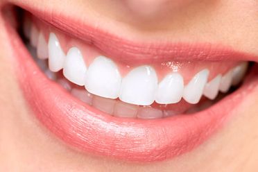 Clínica Dental Doctor Quatra Lousa personas sonriendo